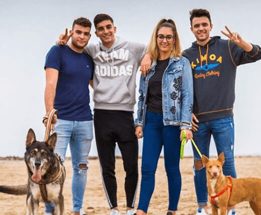 Ferran Torres, Friends And Pets